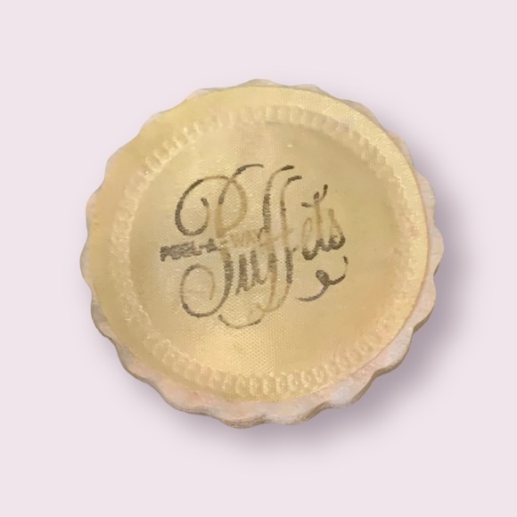 Vintage German Jasperware Jewelry Trinket Box Powder Box Cameo Motif Sage Green - Picture 5 of 14